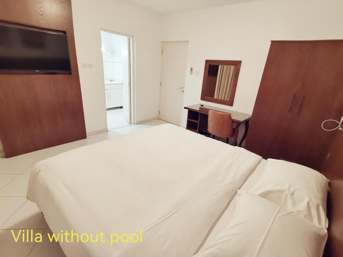 J5 Four Bedroom Villa Holiday Home In Al Wasl For Families Only Dubai Eksteriør billede