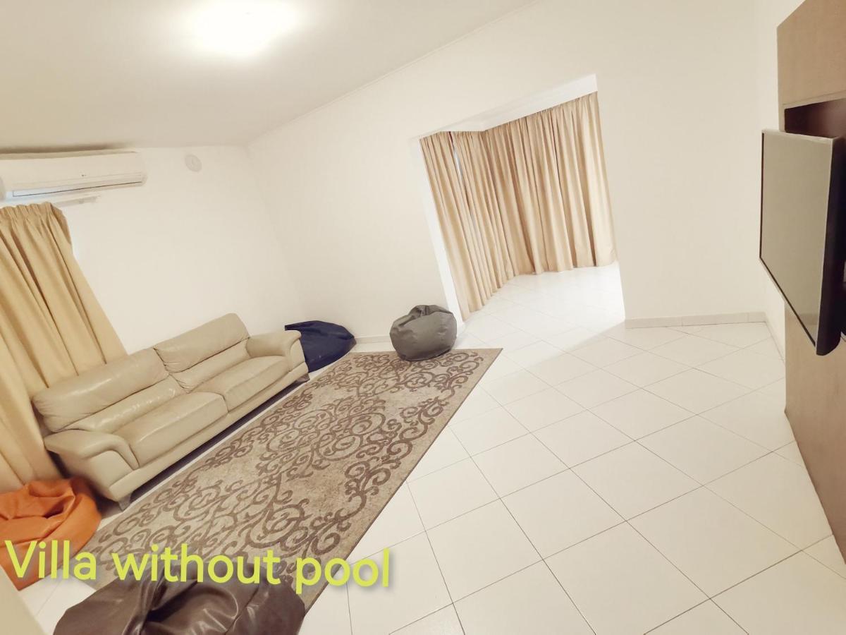 J5 Four Bedroom Villa Holiday Home In Al Wasl For Families Only Dubai Eksteriør billede