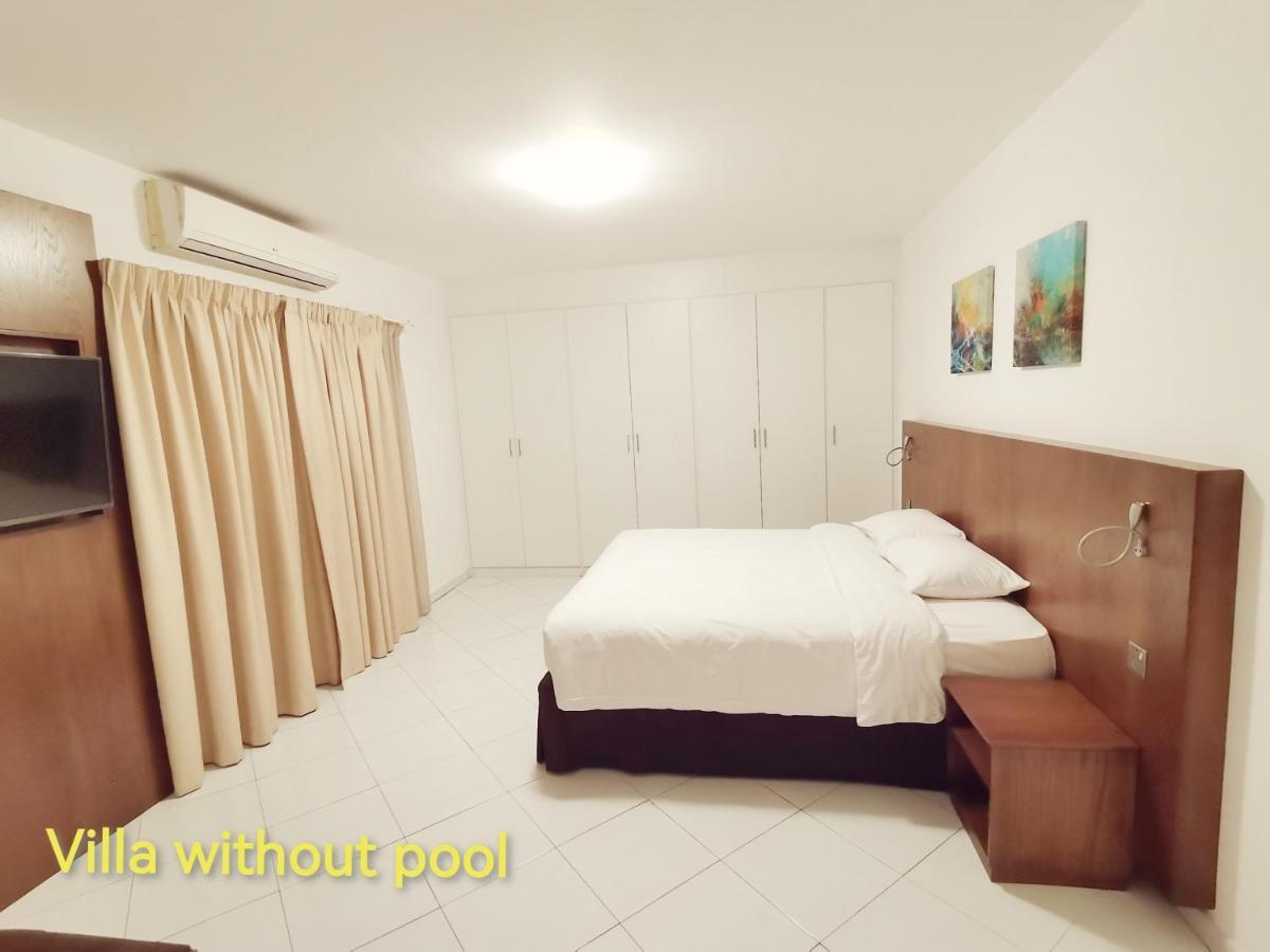 J5 Four Bedroom Villa Holiday Home In Al Wasl For Families Only Dubai Eksteriør billede
