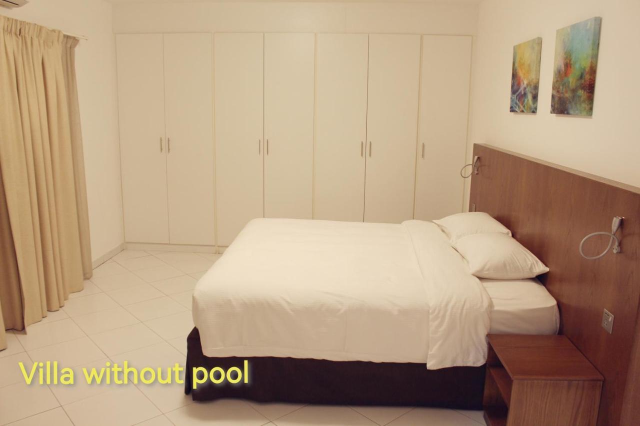 J5 Four Bedroom Villa Holiday Home In Al Wasl For Families Only Dubai Eksteriør billede