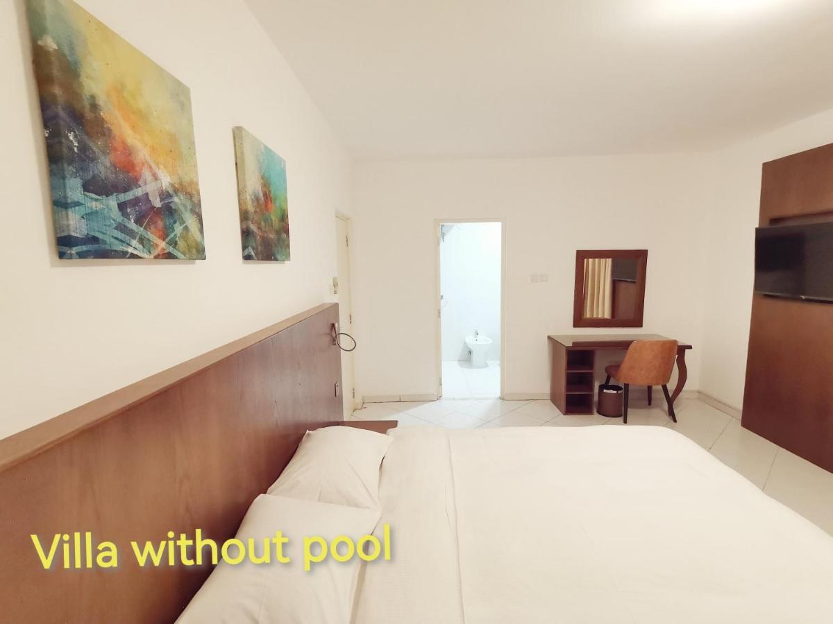 J5 Four Bedroom Villa Holiday Home In Al Wasl For Families Only Dubai Eksteriør billede