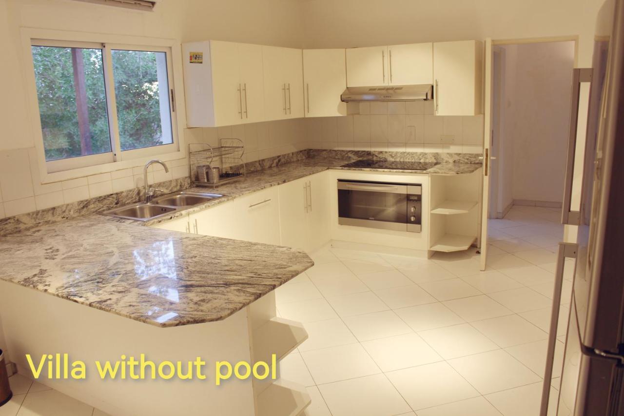 J5 Four Bedroom Villa Holiday Home In Al Wasl For Families Only Dubai Eksteriør billede